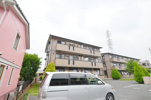 ハーヴェストヒルズB棟の物件外観写真